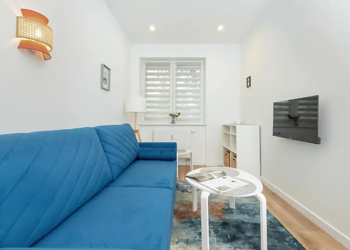 Charming Swietojanska In By Renters * Gdynia