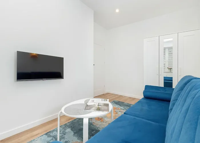 Charming Swietojanska In By Renters Apartamento