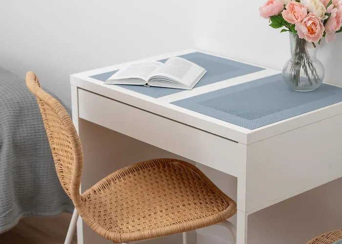 Apartamento Charming Swietojanska In By Renters